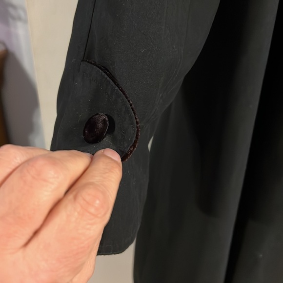 American Bazaar black raincoat with button in lining - Picture 8 of 13